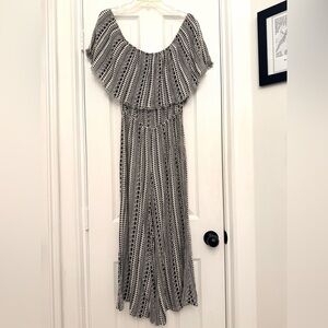 Elan Black and White On-Off-Shoulder Jumpsuit-S